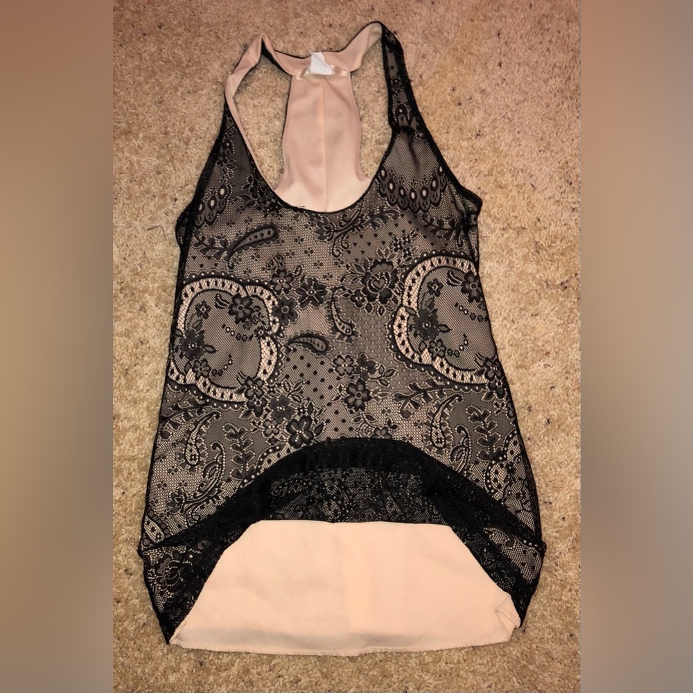 Charlotte Russe Size Medium top EUC Fully lined halter neckline. EUC - Picture 4 of 7